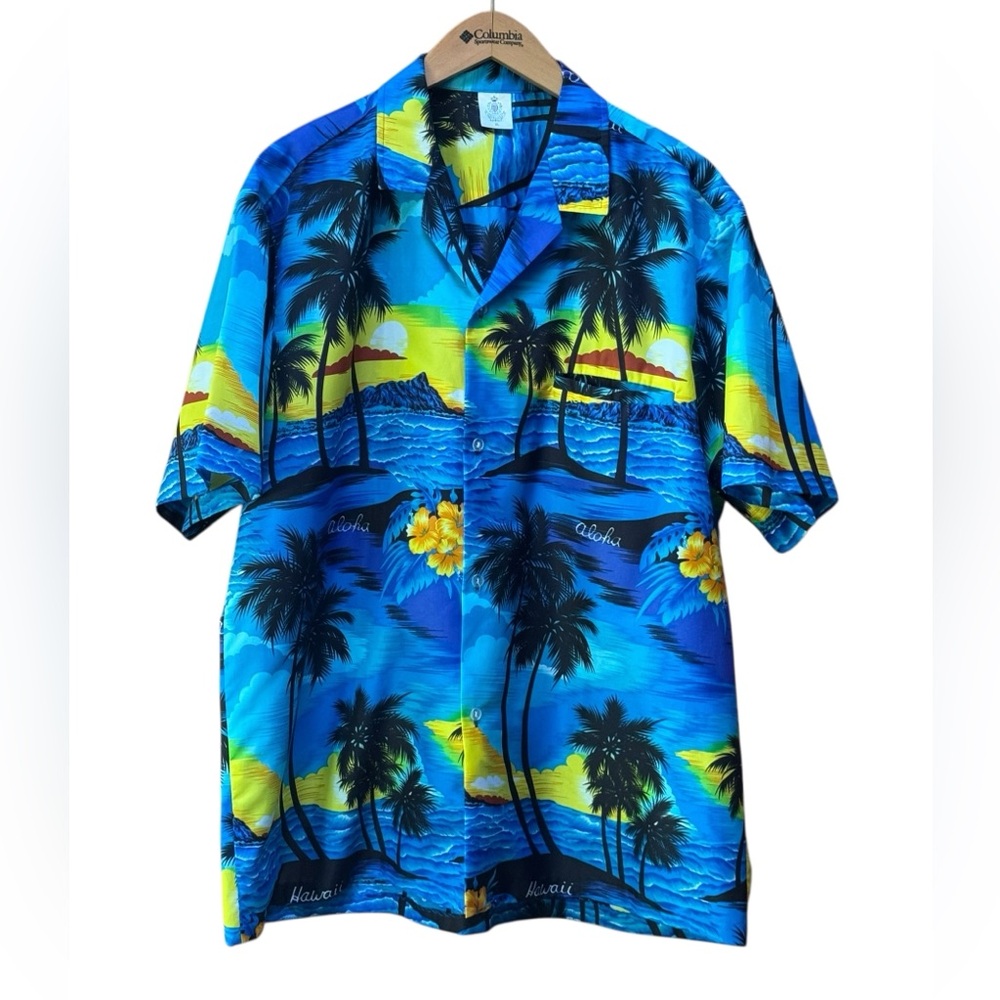 Vintage Royal Creations, Made in Hawaii,‎ Button Down Shirt